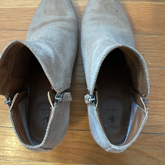 Frye booties-suede - Picture 4 of 9